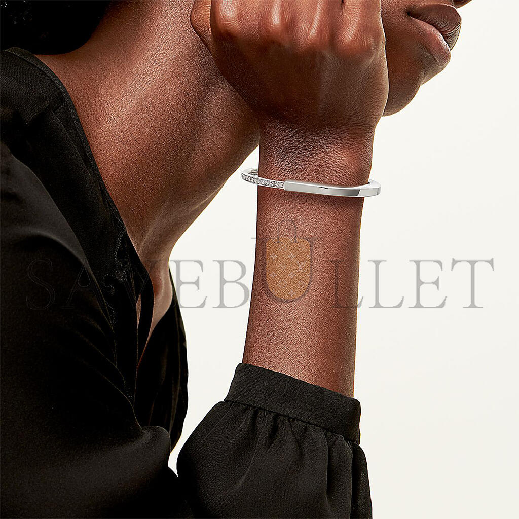 TIFFANY LOCK BANGLE IN WHITE GOLD WITH HALF PAVÉ DIAMONDS 70425300